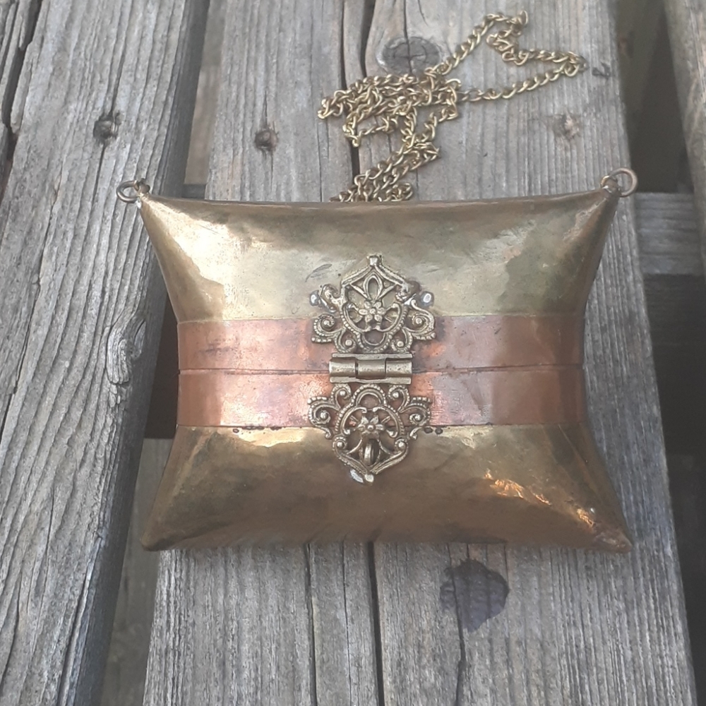 Vintage metal clutch purse Copper /Gold